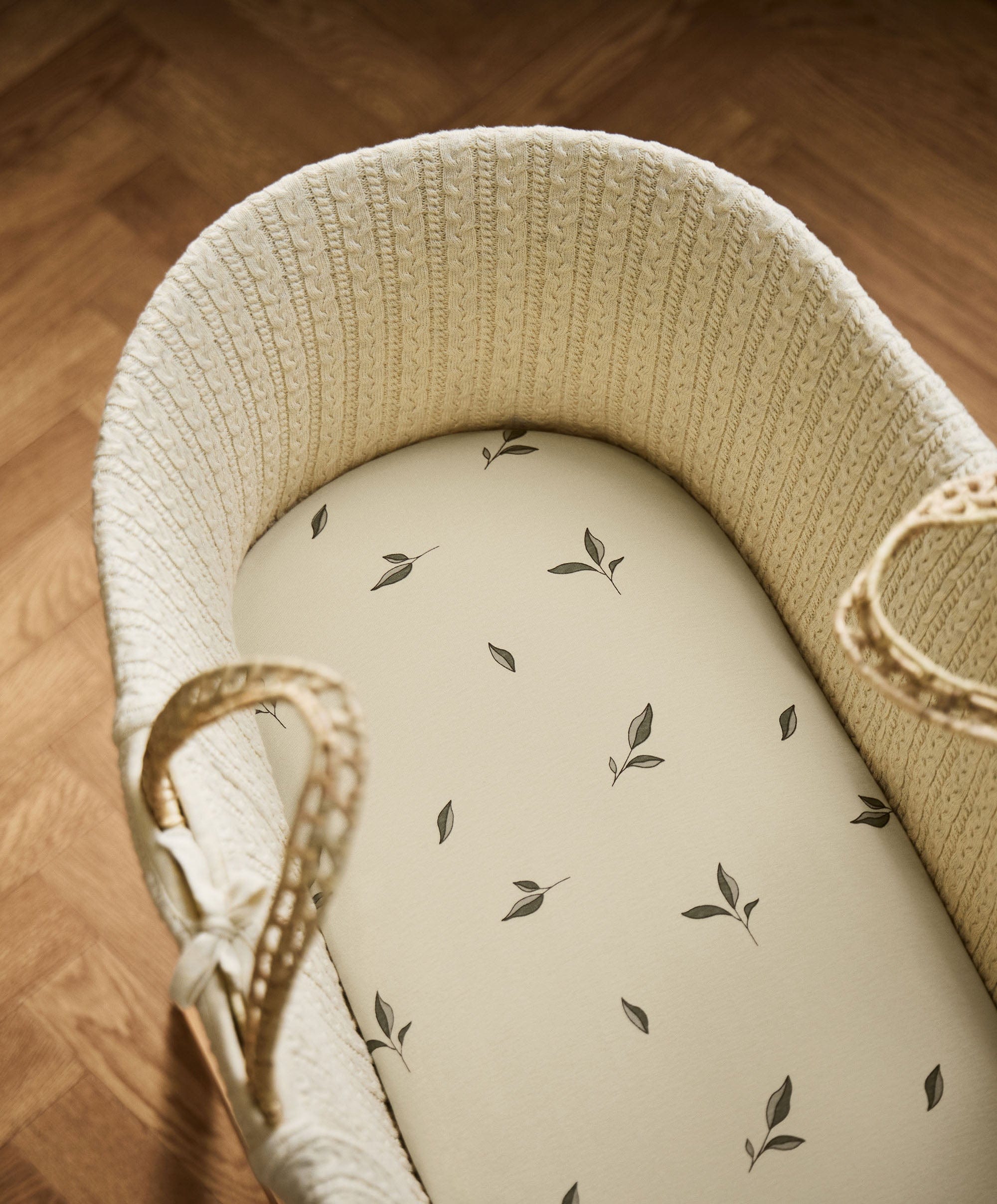 Little Green Sheep Moses Basket Sheets (Pack of 2) – Leaf Print